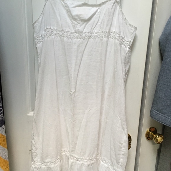 Converse sundress, adorable-M size, with full length separate cotton lining. - Picture 4 of 6